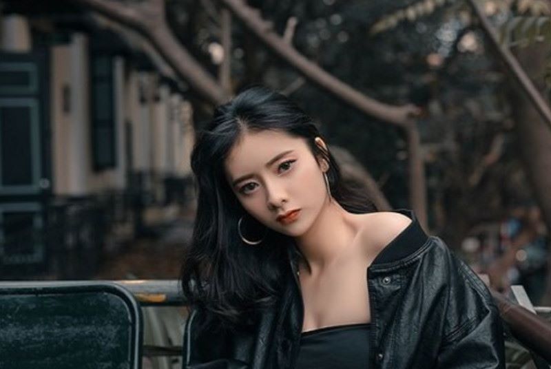 Mộng Thấy Mình Cười Với Vẻ Mặt Lạnh Lùng Mộng Thấy Mình Cười Với Vẻ Mặt Lạnh Lùng